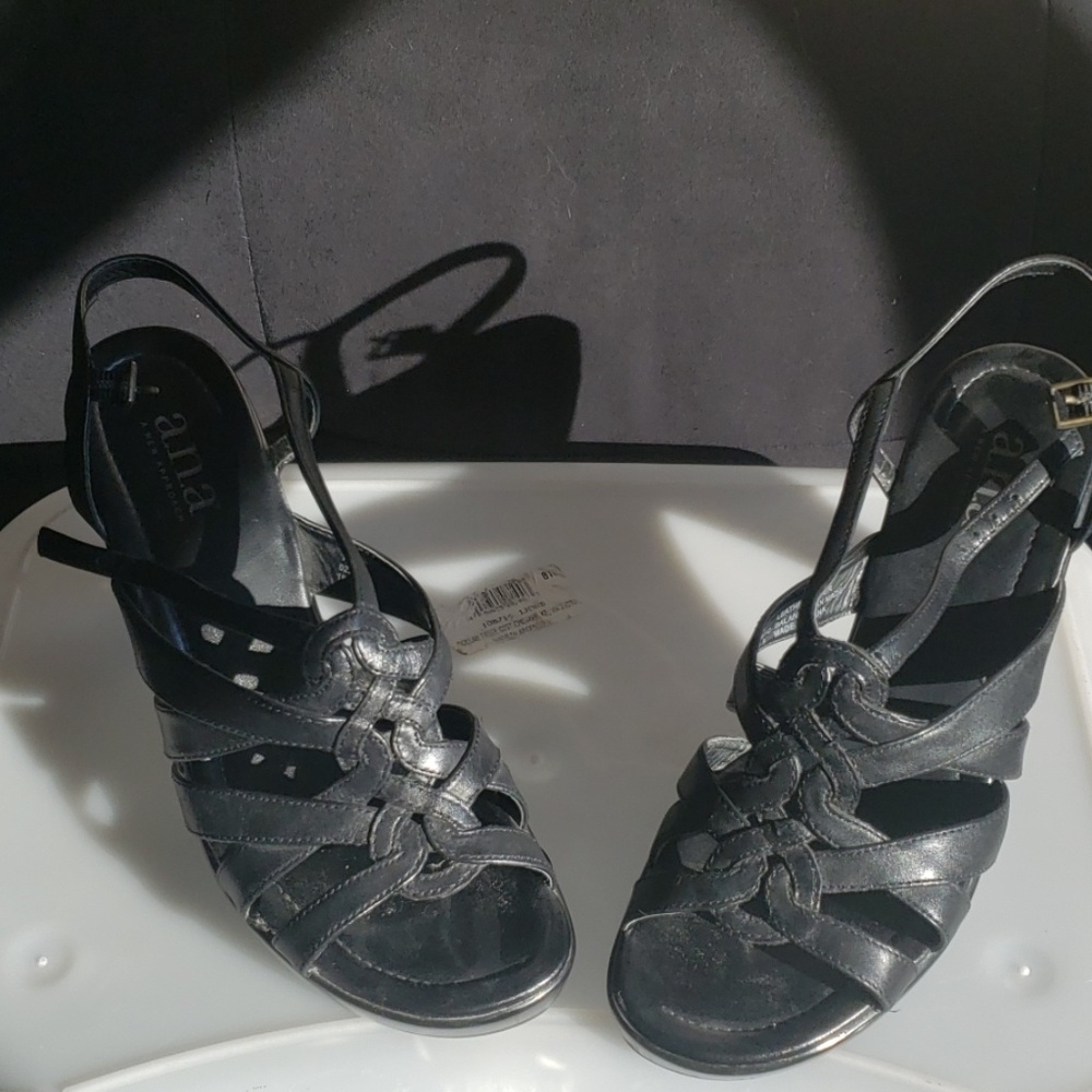 A.N.A. 7.5 M black sandal heels